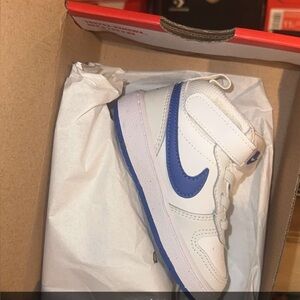 Nike White and Blue Toddler Mid-Top Sneaker
